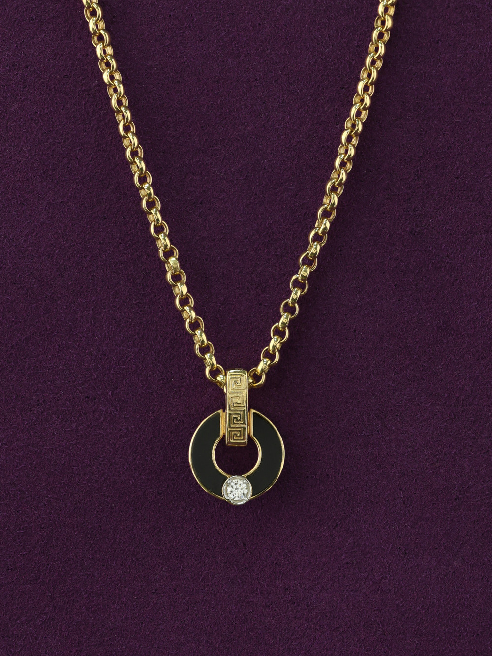 Колье из лимонного золота c бриллиантами и ониксом