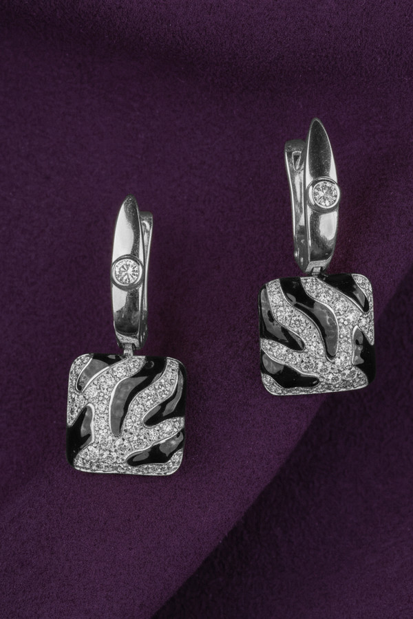 Серьги из белого золота c эмаль и бриллиантами