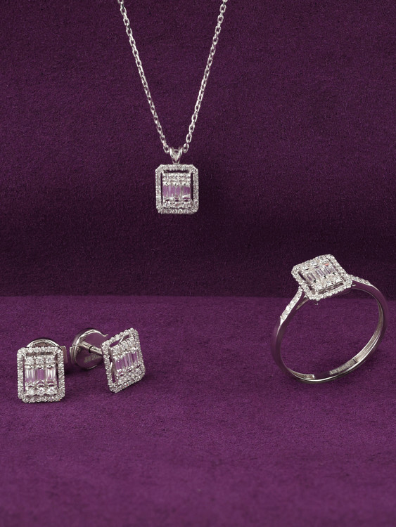 Кольцо из белого золота c бриллиантами