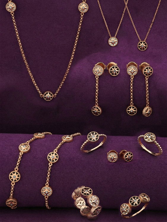 Браслет из золота c бриллиантами, ониксом и перламутром