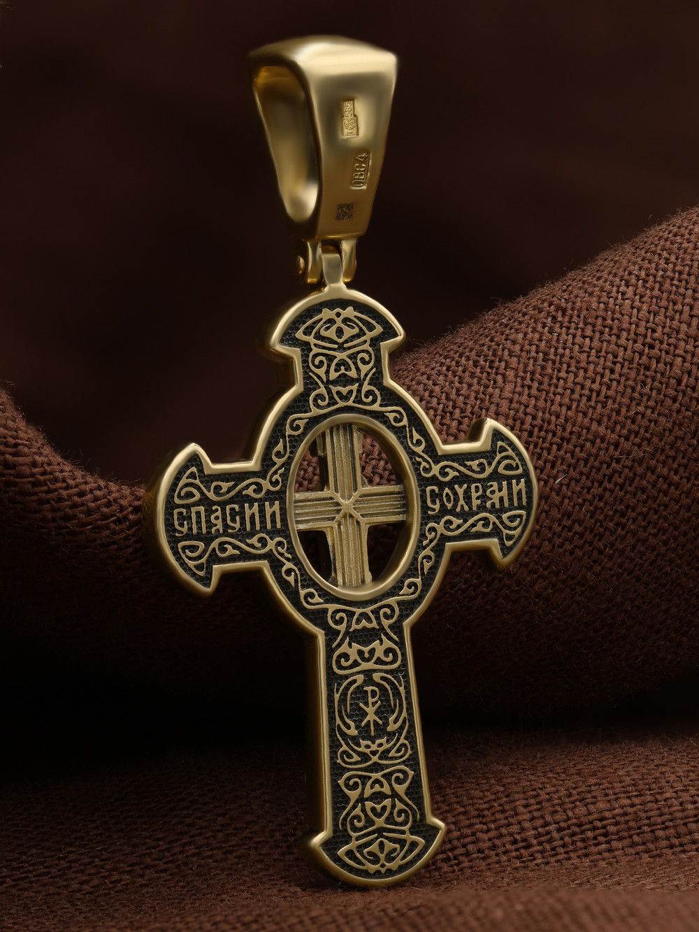 Крест из лимонного золота