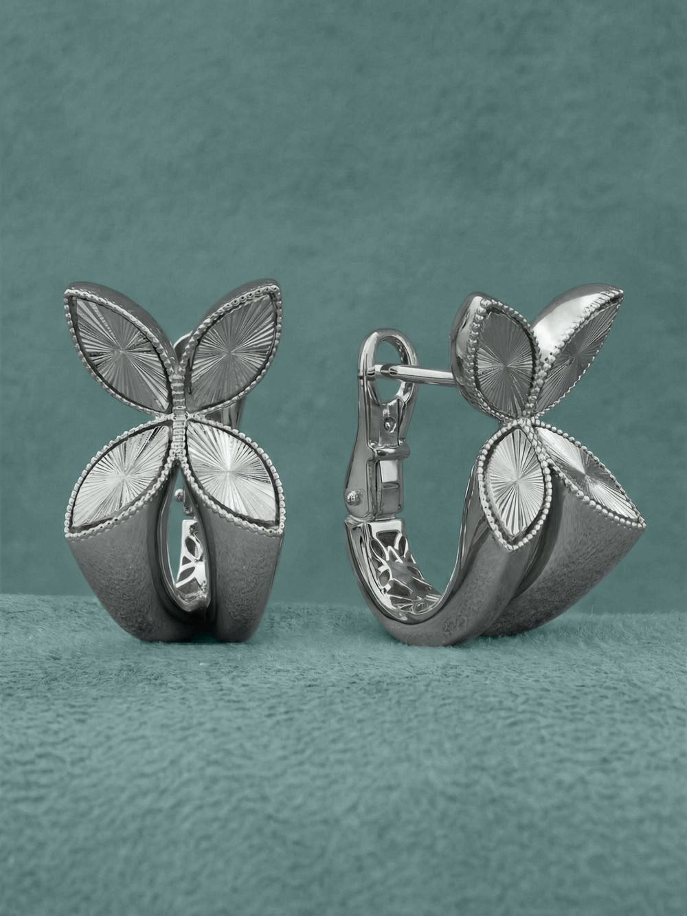 Серьги из белого золота