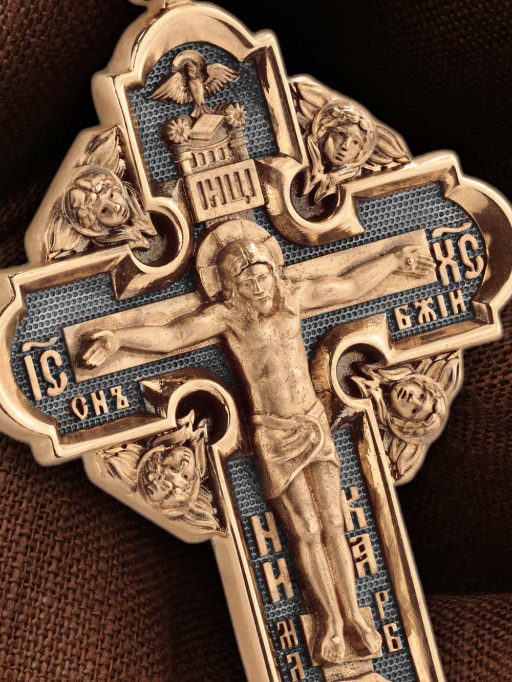 Крест из золота