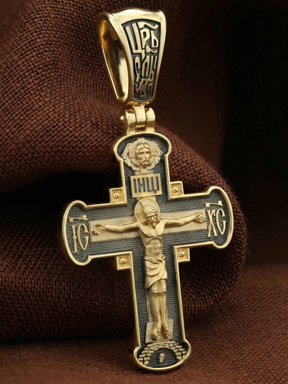 Крест из лимонного золота