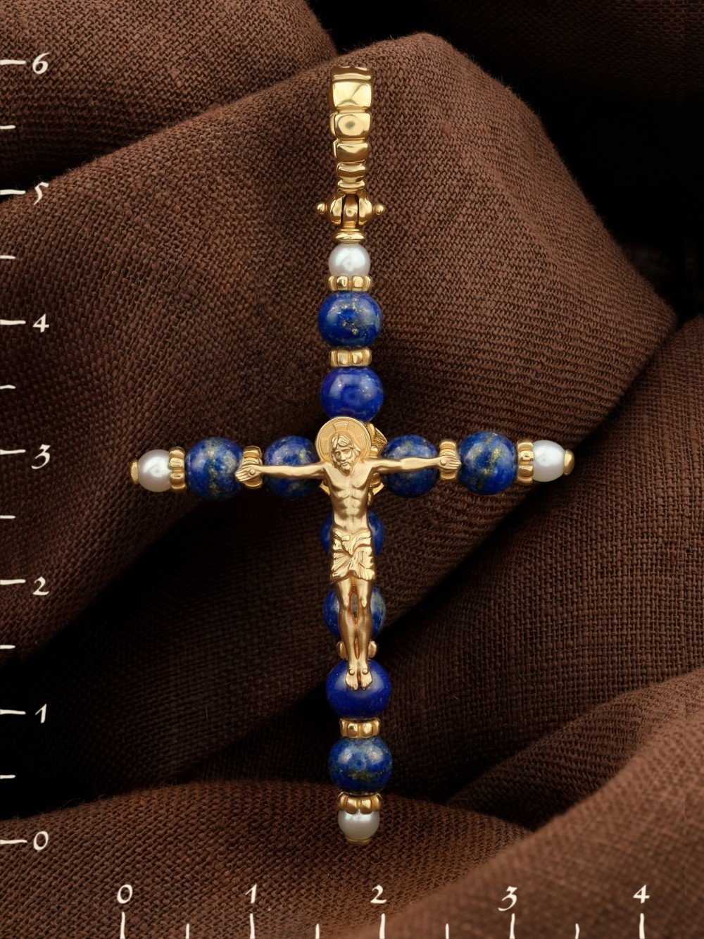 Крест из лимонного золота c жемчугом и лазуритом