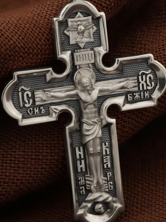 Крест из белого золота