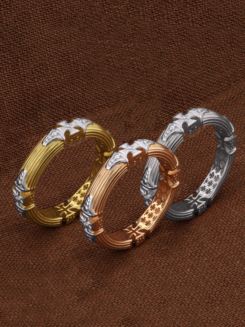 Кольцо из белого золота c бриллиантами