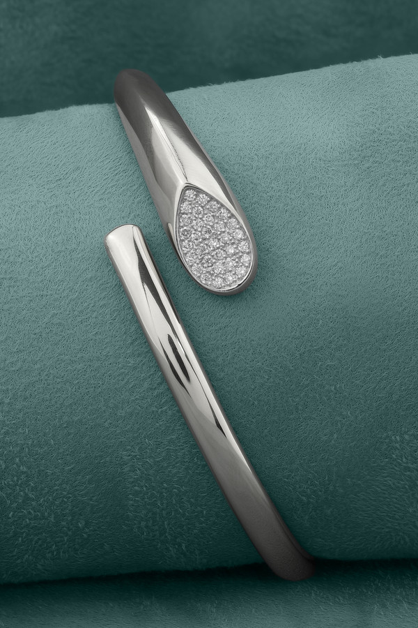 Браслет из белого золота c бриллиантами