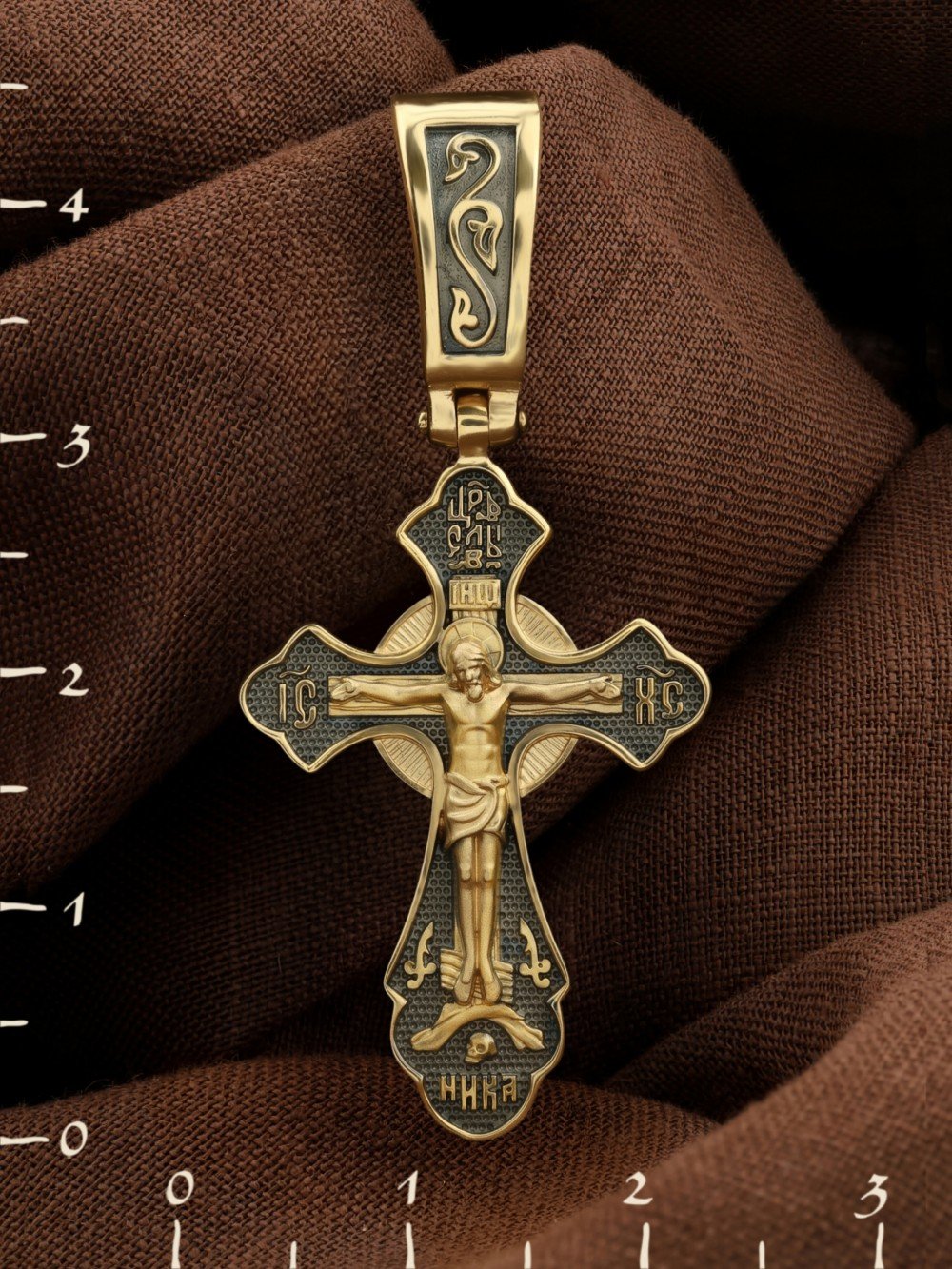 Крест из лимонного золота