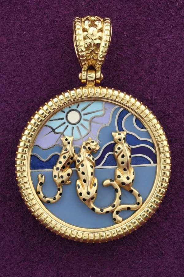 Подвеска из лимонного золота c эмаль