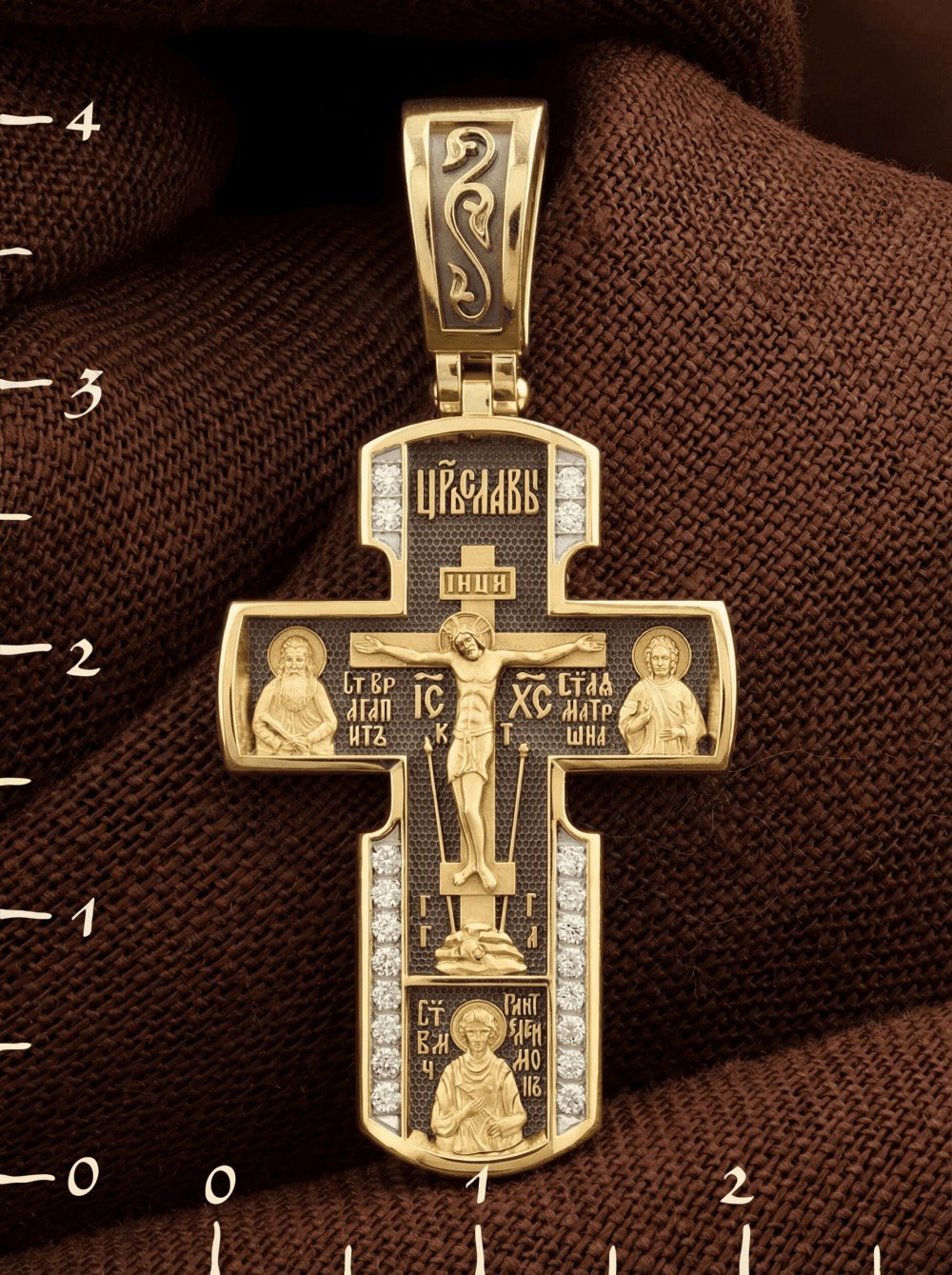 Крест из лимонного золота c бриллиантами