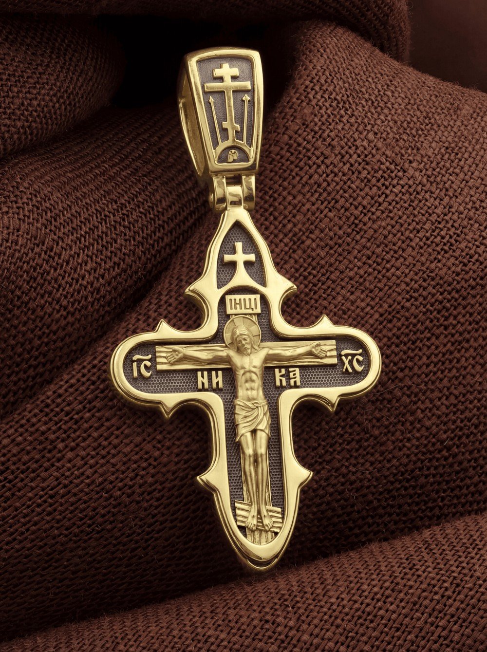 Крест из лимонного золота