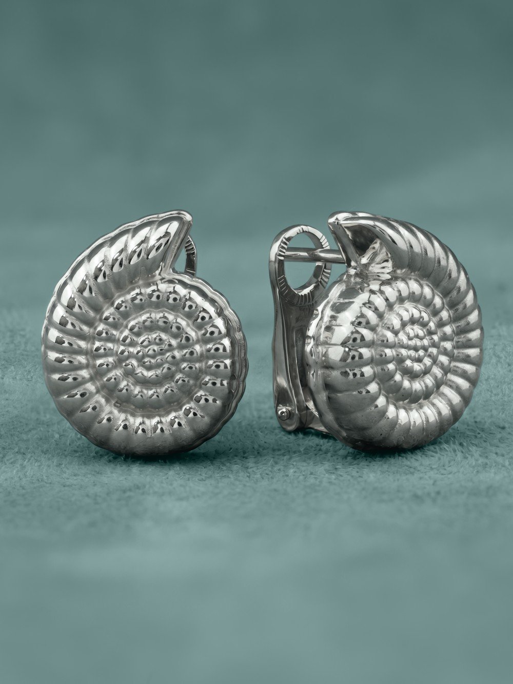 Серьги из белого золота