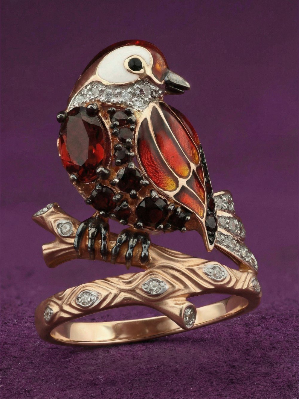 Кольцо из золота c эмаль , фианитом и гранатом