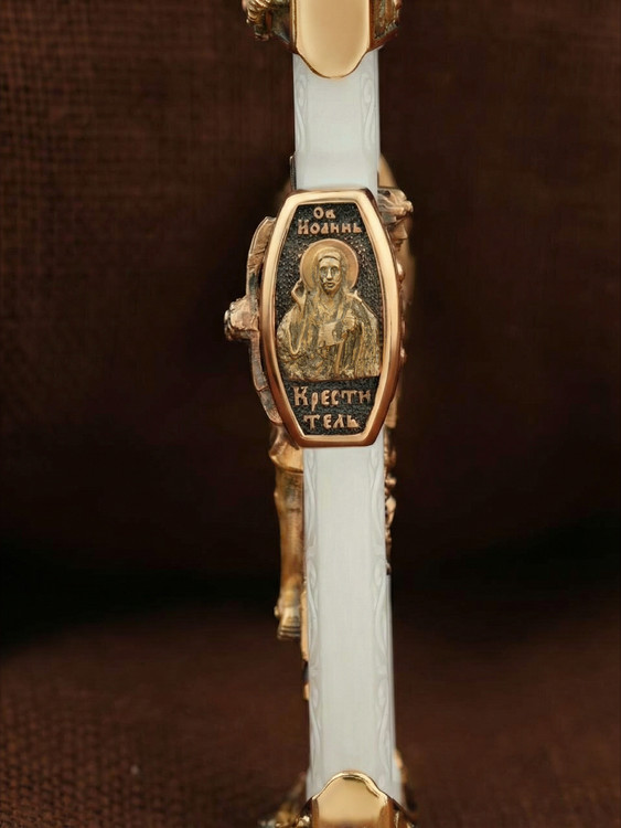 Крест из золота c бивнем мамонта