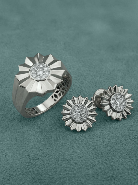 Серьги из белого золота c бриллиантами