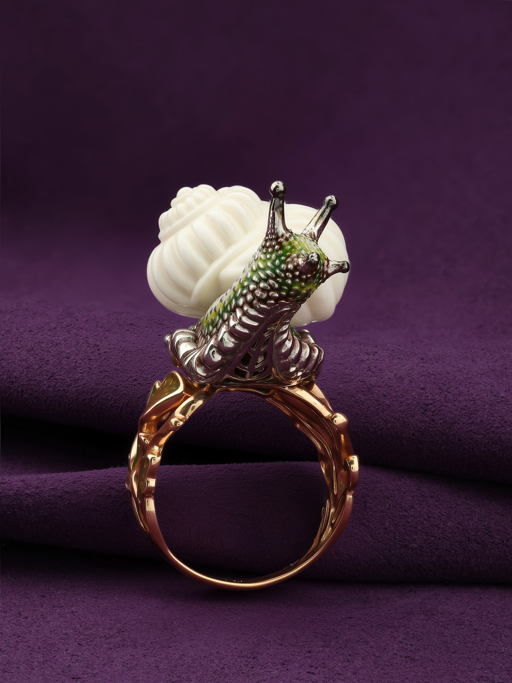 Кольцо из золота c эмаль и бивнем мамонта