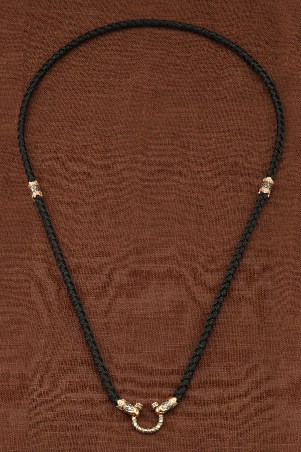 Шнурок шёлковый из золота c шёлковым шнурком