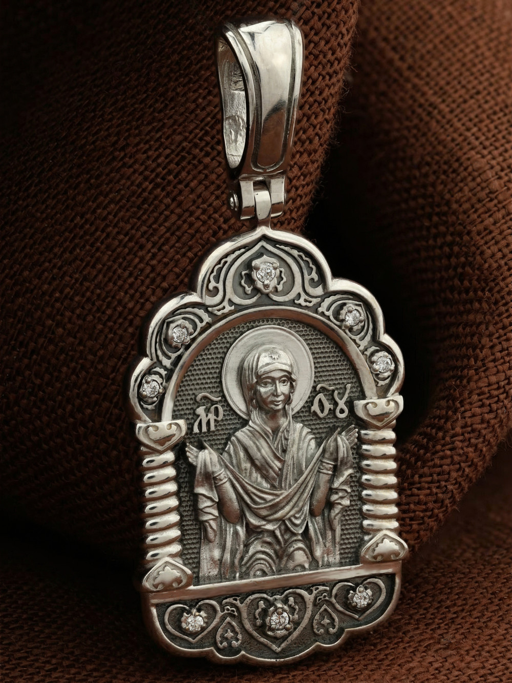 Образок из белого золота c бриллиантами