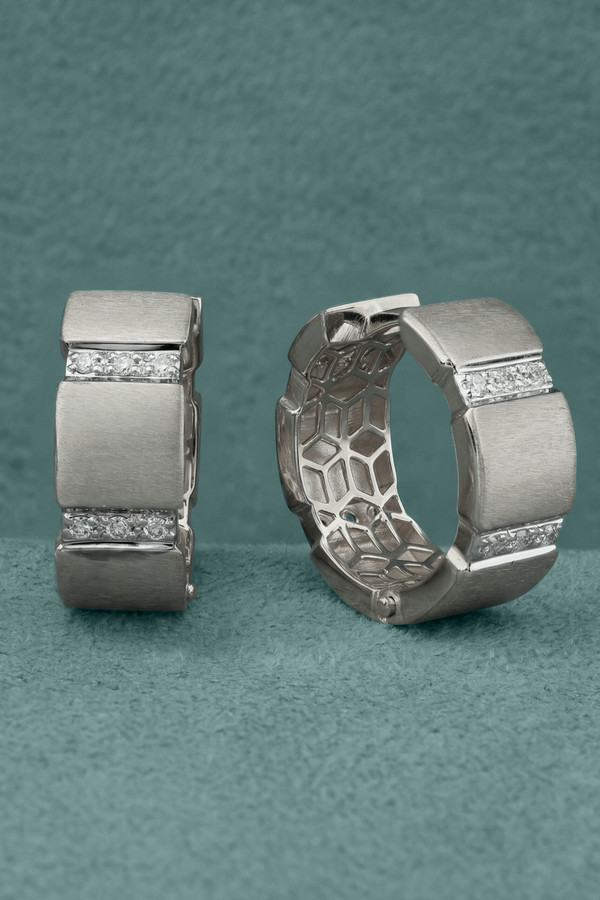 Серьги из белого золота c бриллиантами