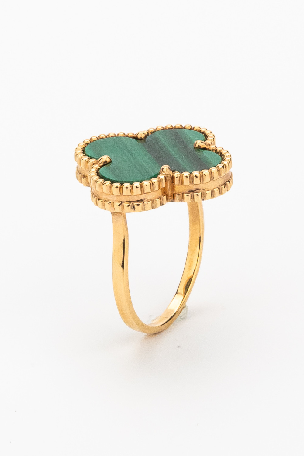 Кольцо из золота c малахитом