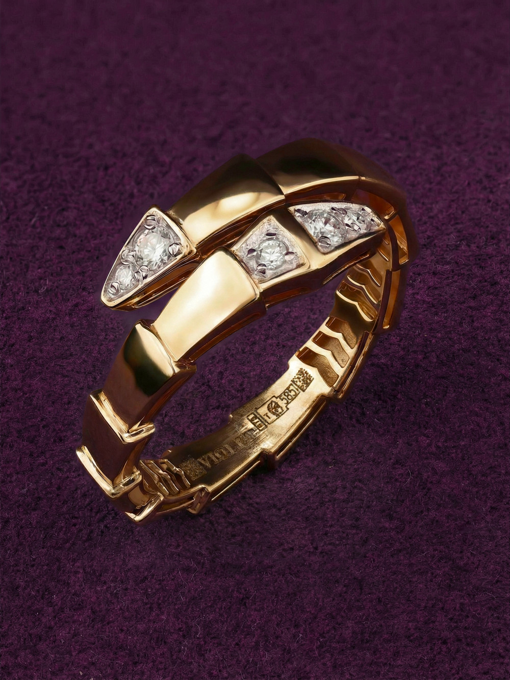 Кольцо из золота c бриллиантами