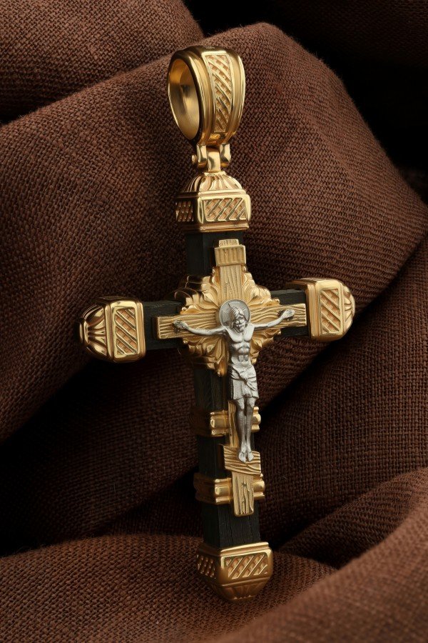 Крест из лимонного золота c эбеновым деревом