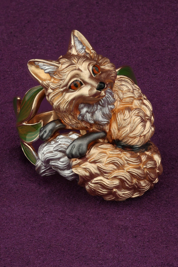 Кольцо из золота c эмаль