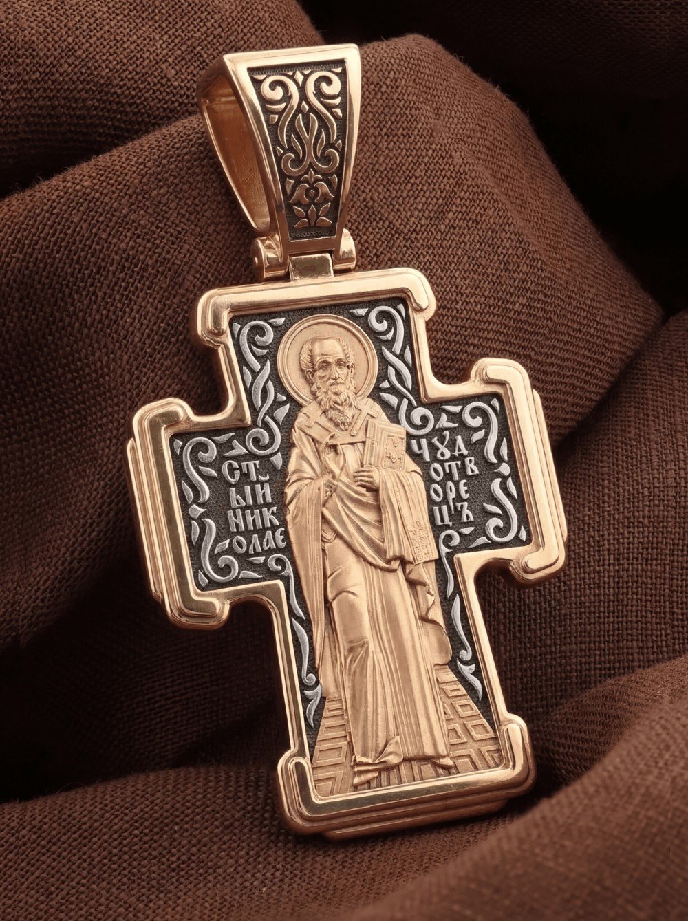 Крест из золота