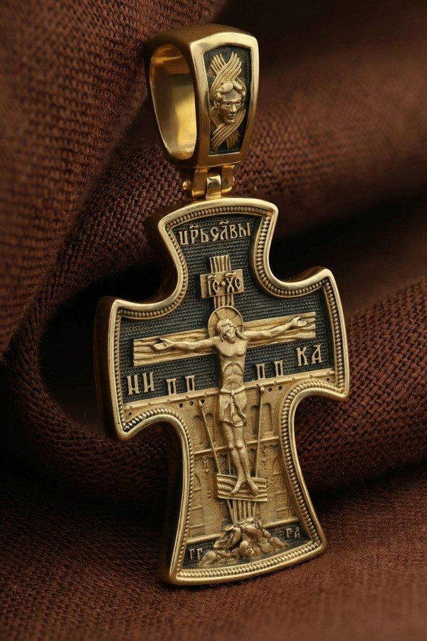 Крест из лимонного золота