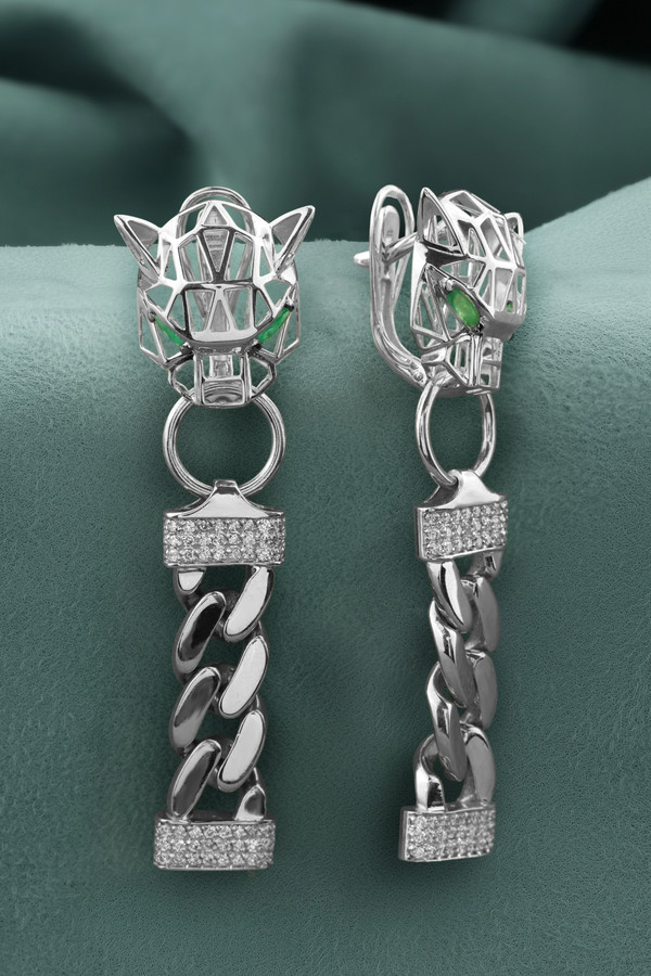 Серьги из белого золота c бриллиантами и изумрудом