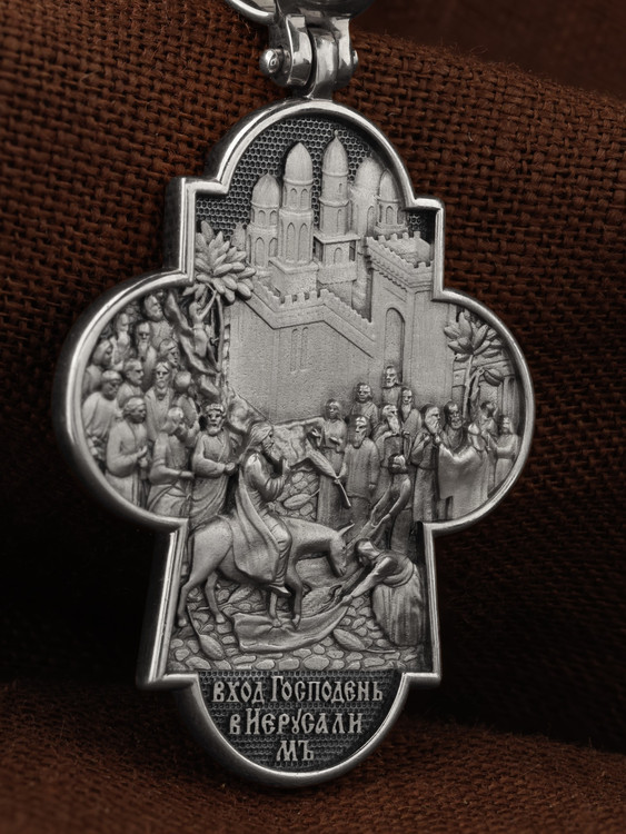 Крест из белого золота