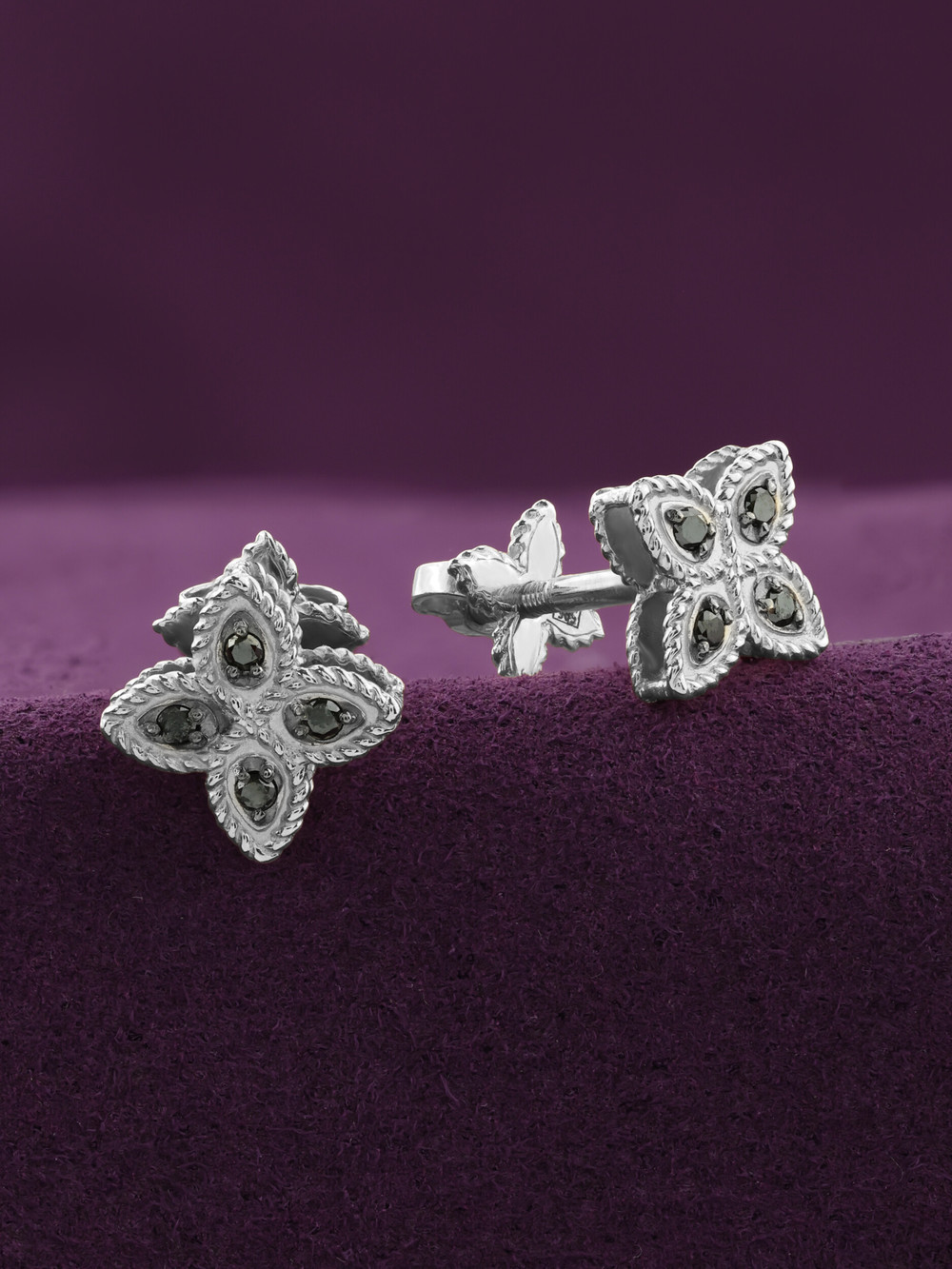 Серьги из белого золота c бриллиантами