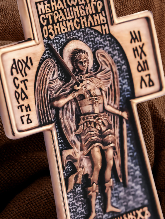 Крест из золота