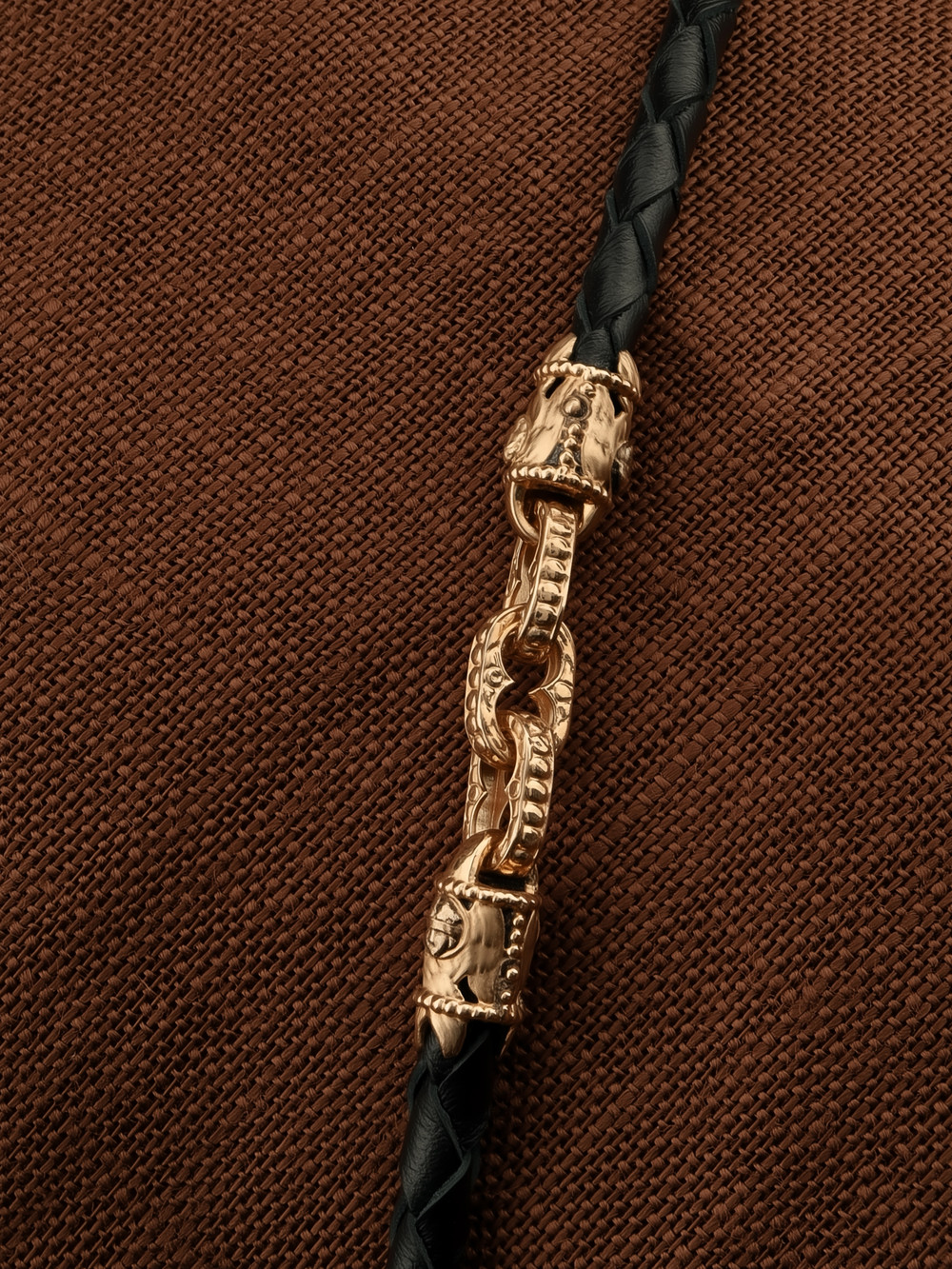 Шнурок кожаный из золота c кожаным шнурком