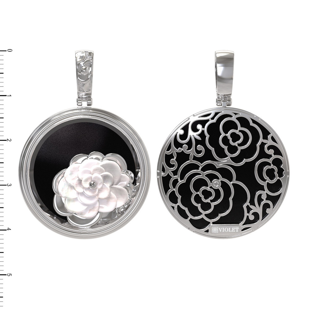 Подвеска из белого золота c ониксом и перламутром