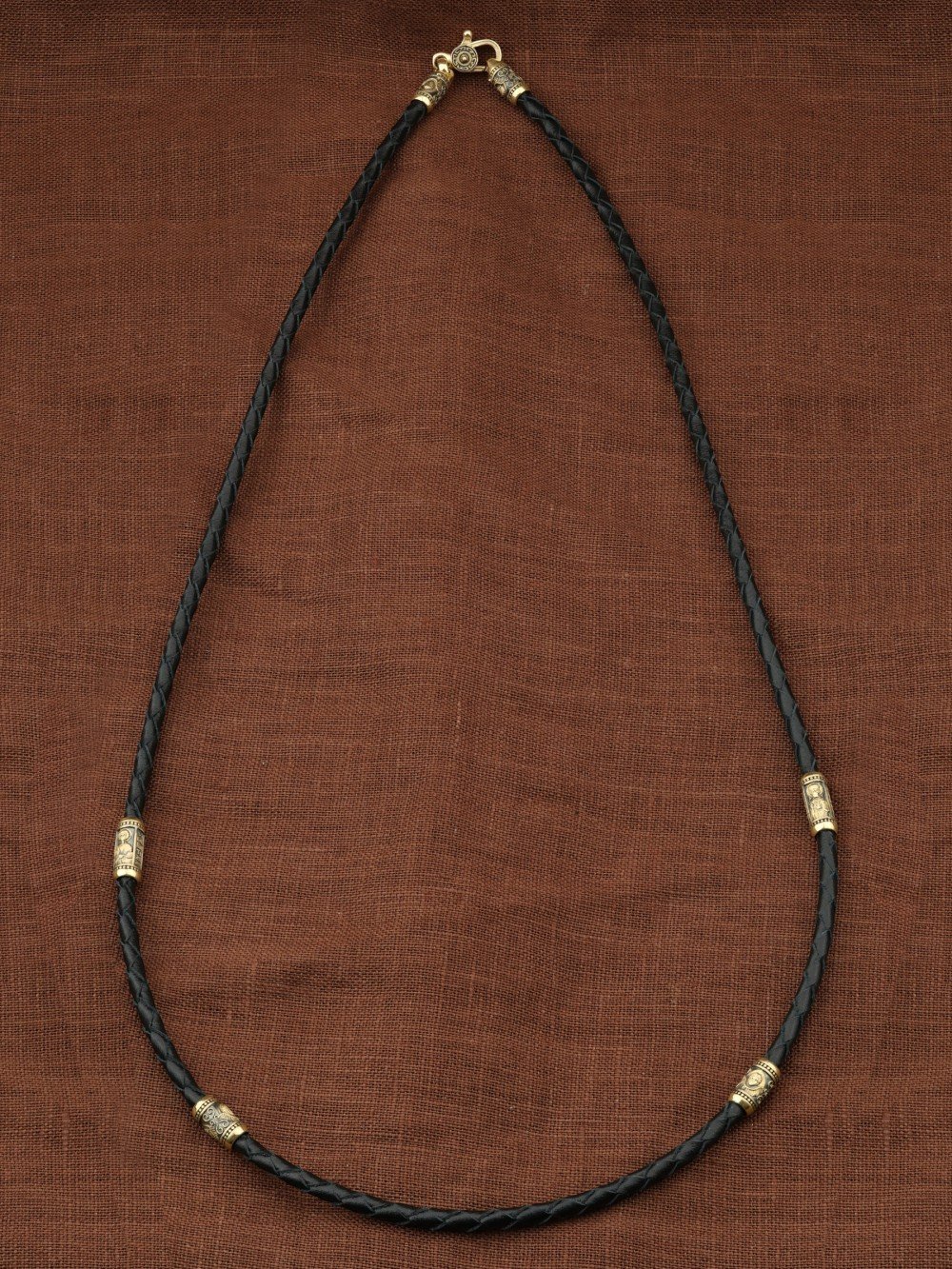 Гайтан из лимонного золота c кожаным шнурком