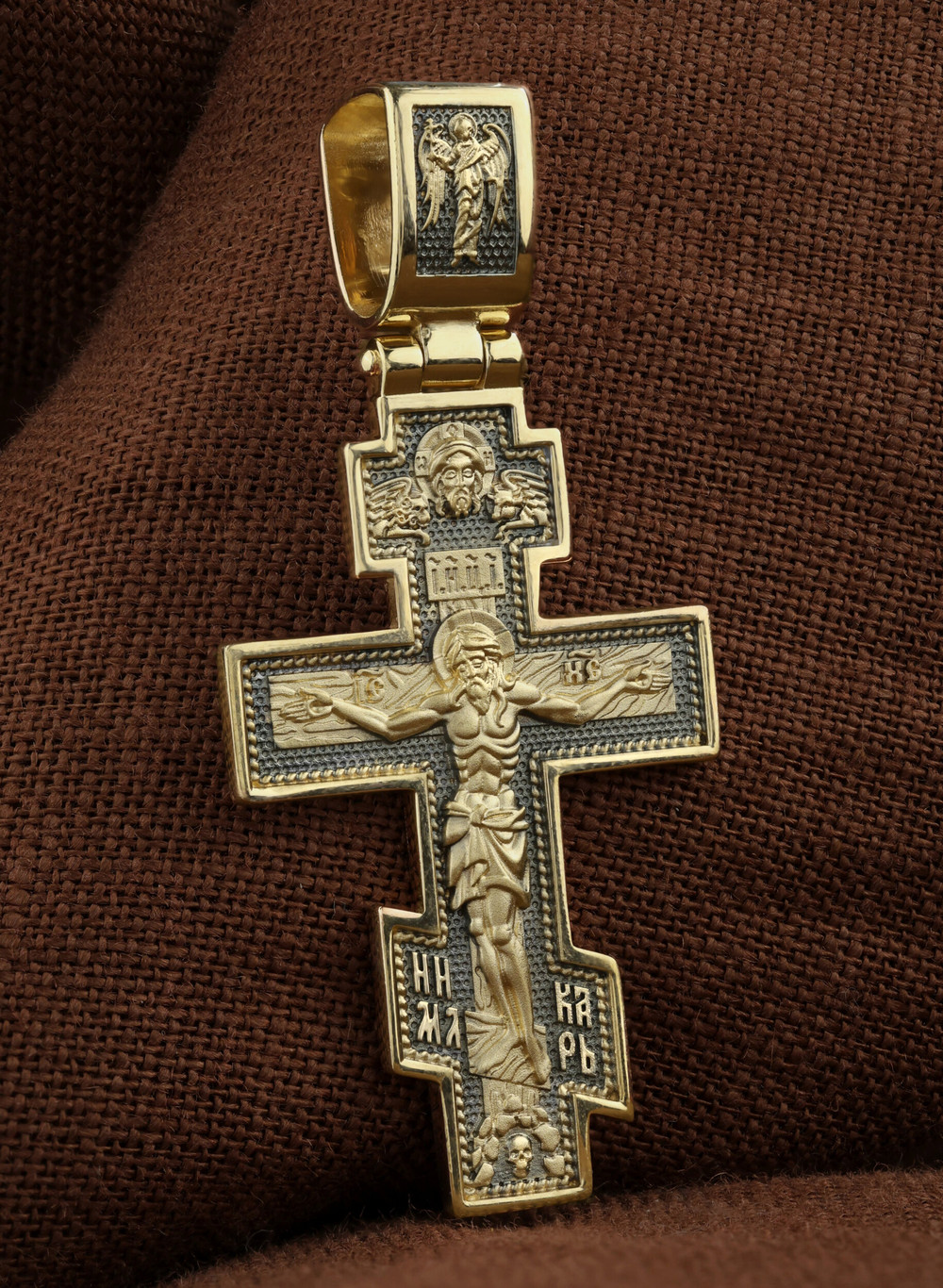 Крест из лимонного золота