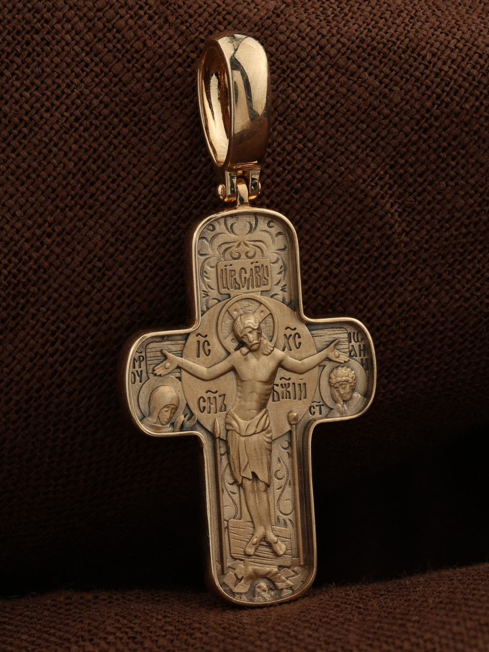 Крест из золота