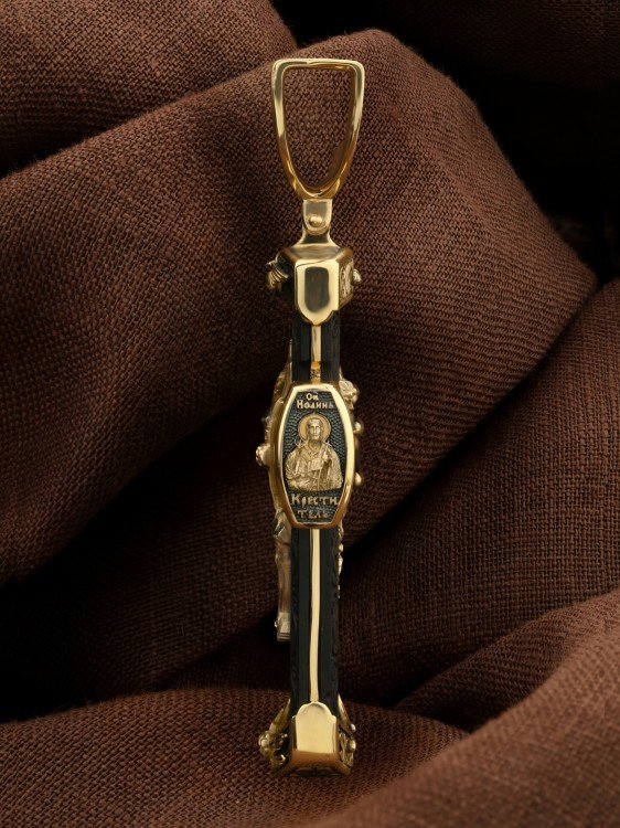 Крест из лимонного золота c эбеновым деревом