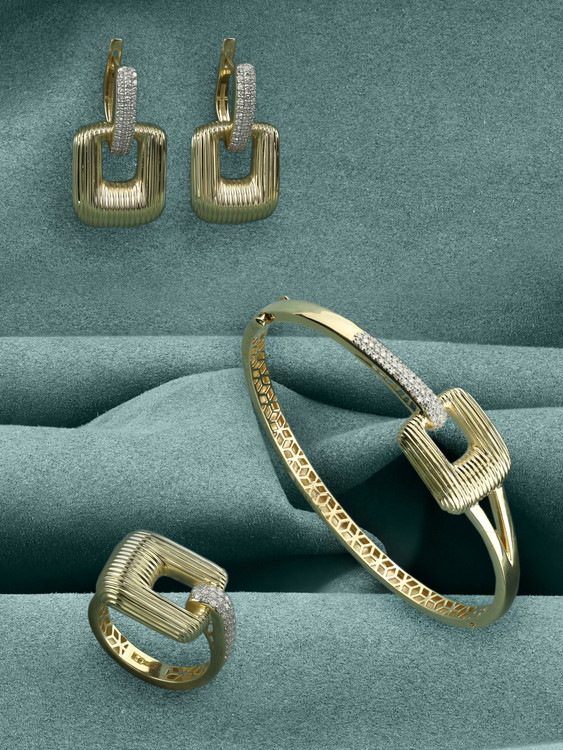 Серьги из лимонного золота c бриллиантами