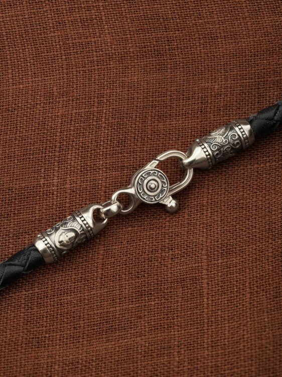 Гайтан из белого золота c кожаным шнурком