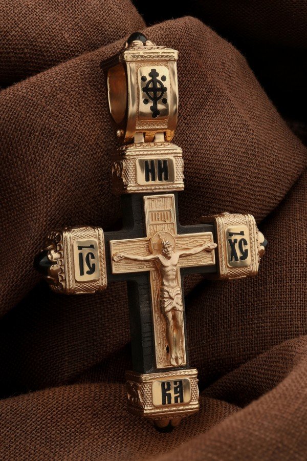 Крест из золота c эмаль , ониксом и эбеновым деревом