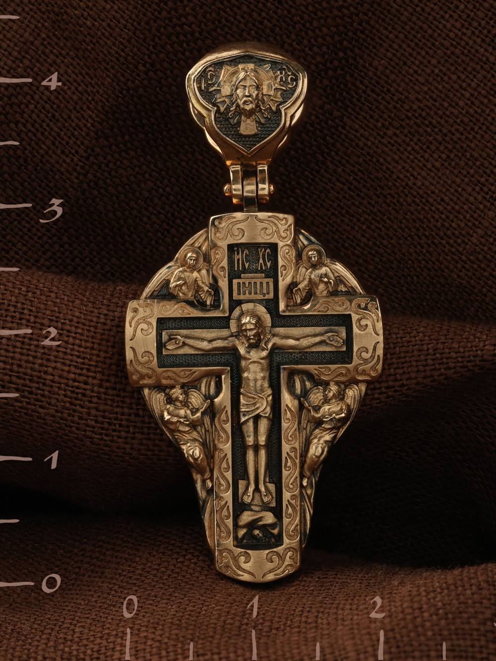 Крест из золота