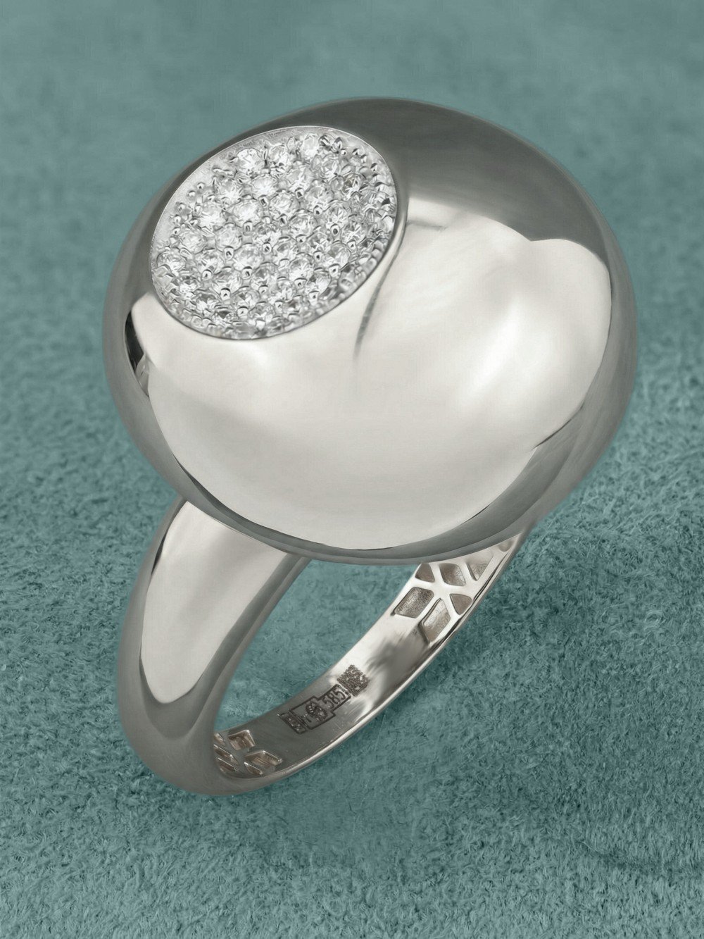 Кольцо из белого золота c бриллиантами