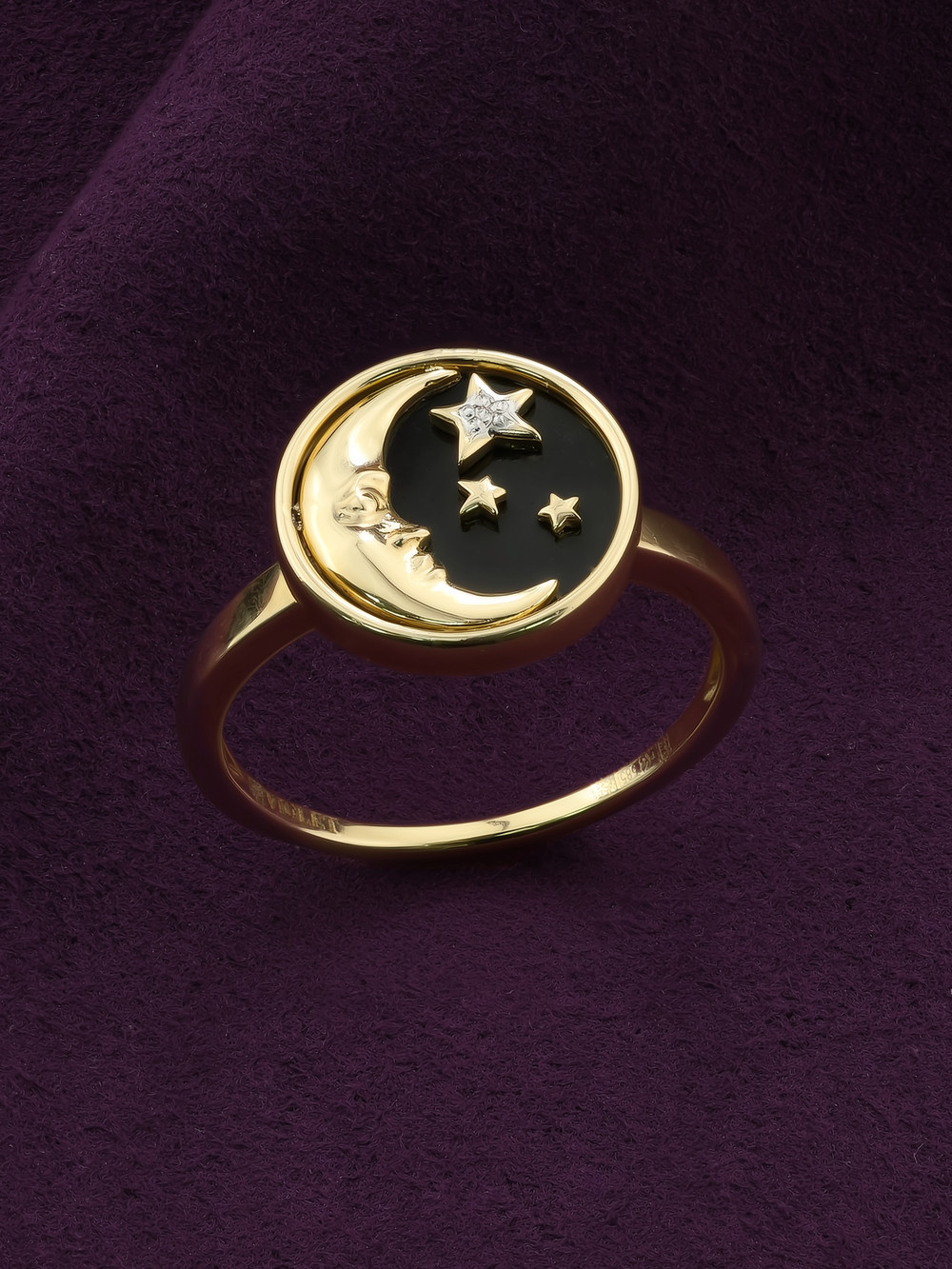 Кольцо из лимонного золота c бриллиантами и ониксом