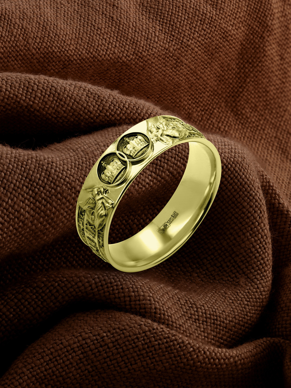 Кольцо из лимонного золота