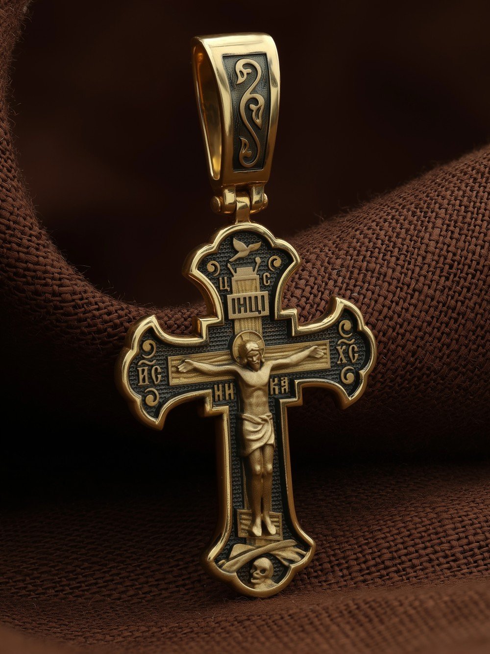 Крест из лимонного золота