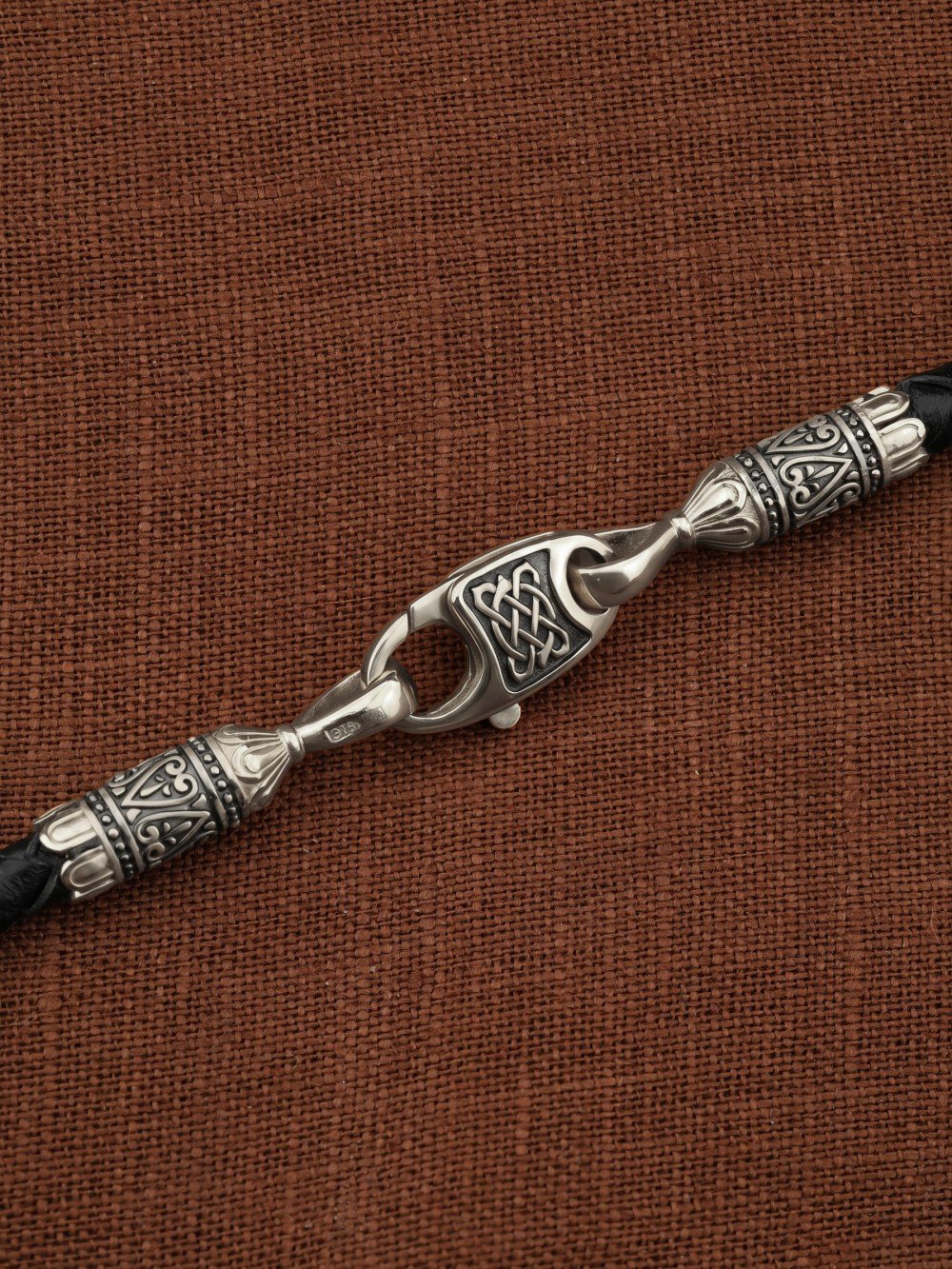 Гайтан из белого золота