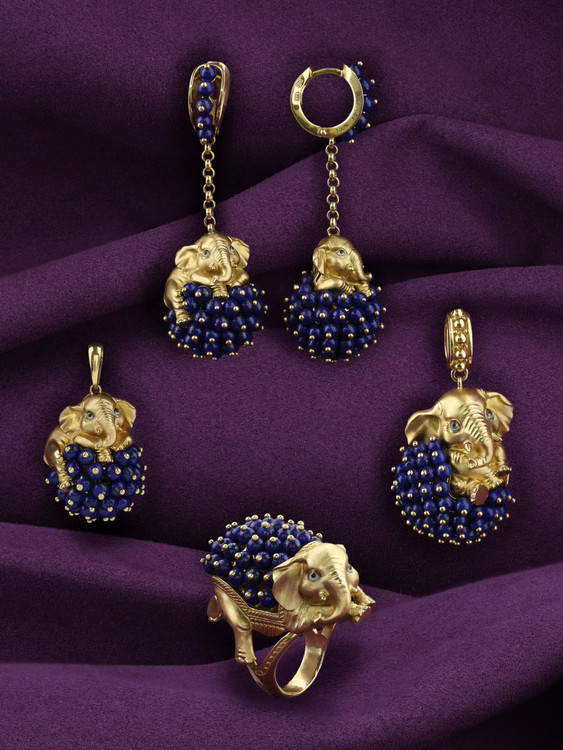 Кольцо из лимонного золота c эмаль и лазуритом